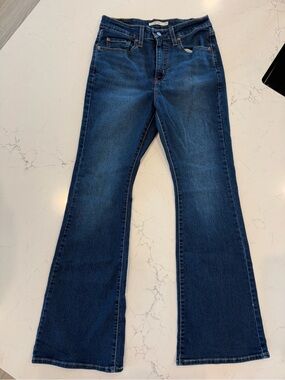 725 HIGH RISE BOOTCUT LAPIS DARK HORSE COLOR ( NEW NEVER BEEN WORN) SIZE: 29/ 32